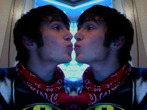 <img500*375:stuff/Just_a_little_self-love_and_photobooth.jpg>